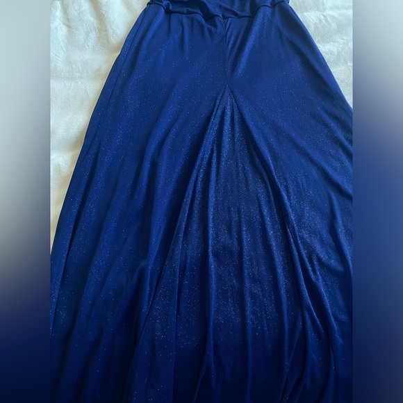 Navy Blue Long Prom/ Gala/ Event Dress (open to offers) - Picture 8 of 15